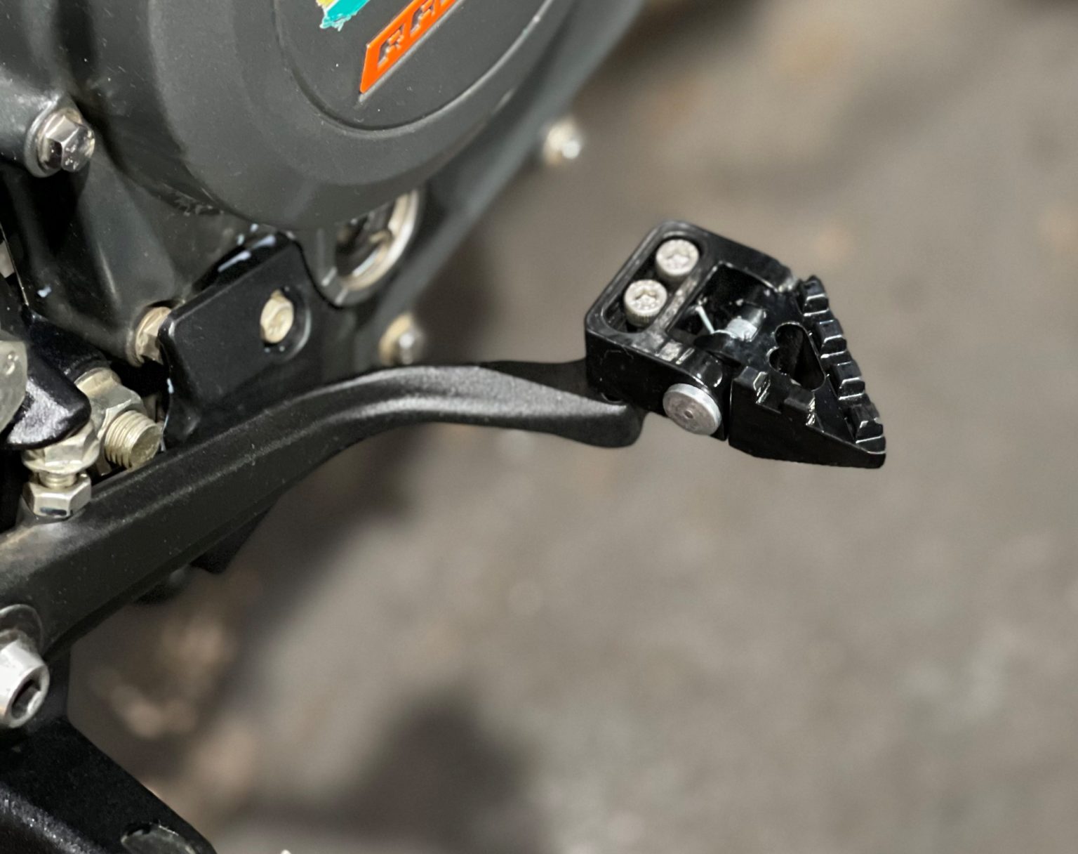 duke 200 brake pedal price